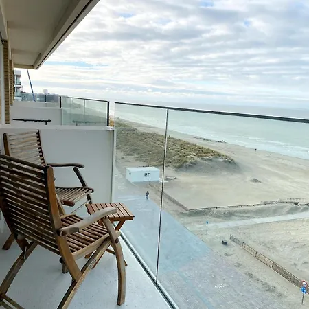 Апартаменты In With Garden Ньивпорт