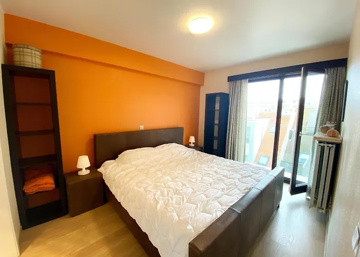 Апартаменты In With Garden *